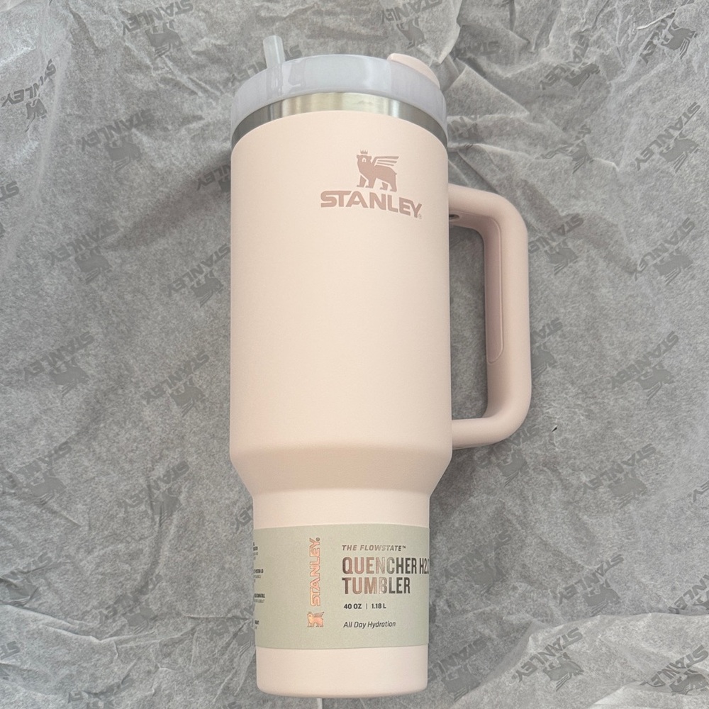 Stanley Quencher H2.0 Tumbler in Soft Pink